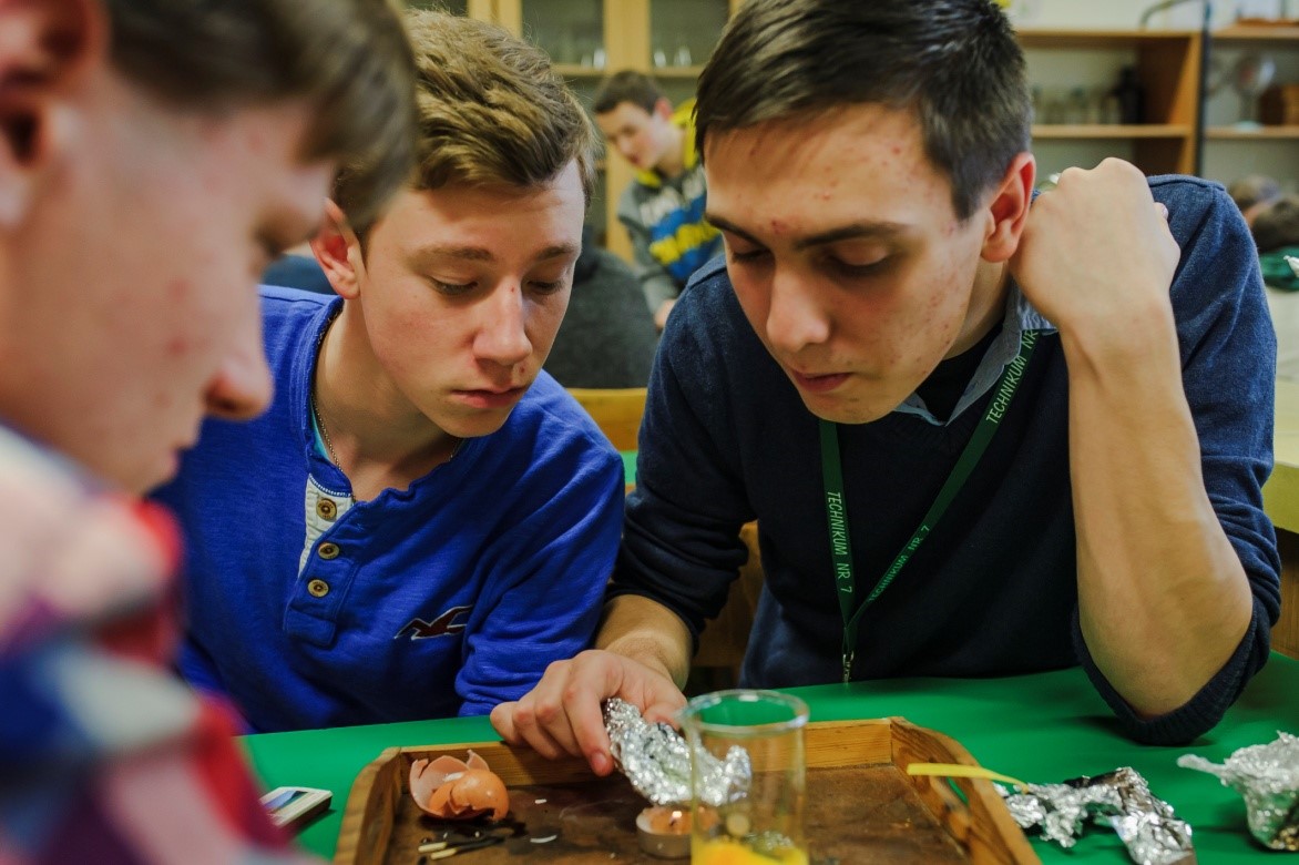 Szukamy absolwentów KMO